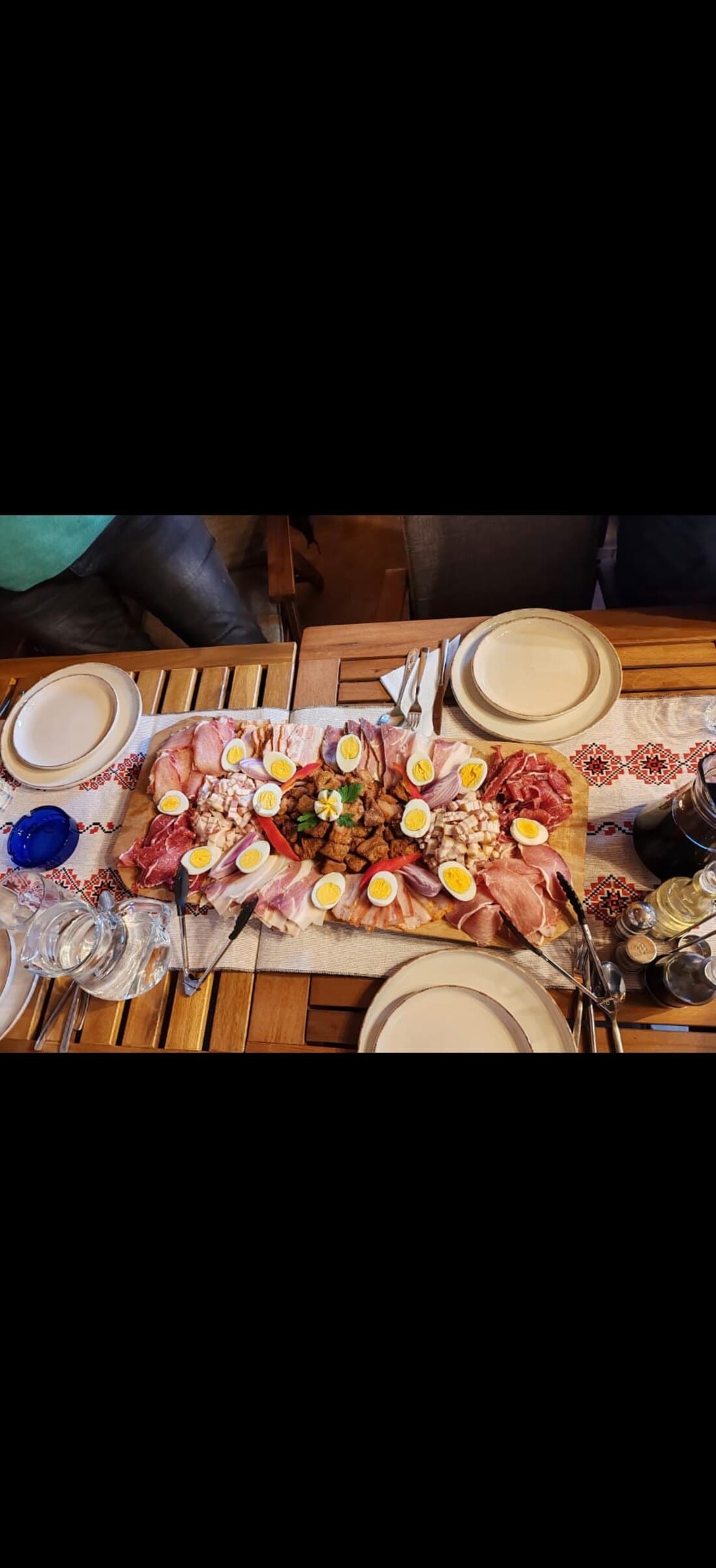 Platou rece cu produse din gospodărie